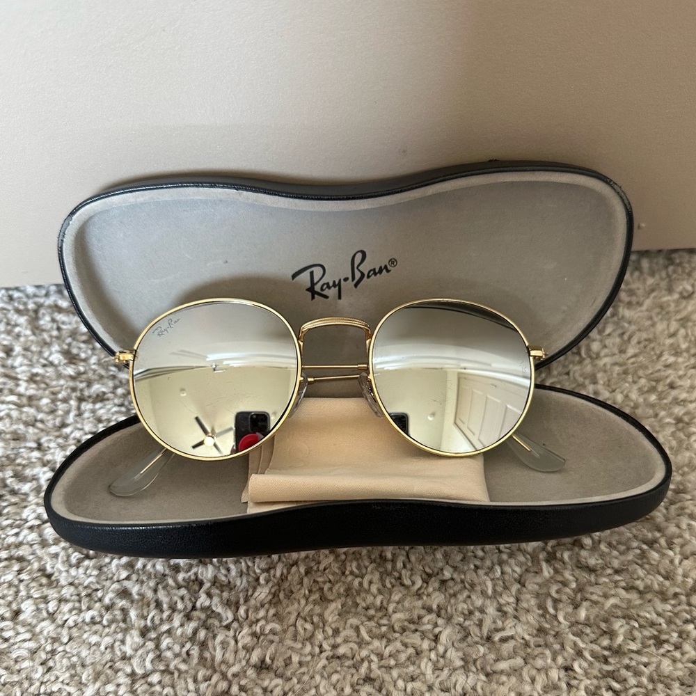 Ray-Ban Round Metal Polarized Sunglasses